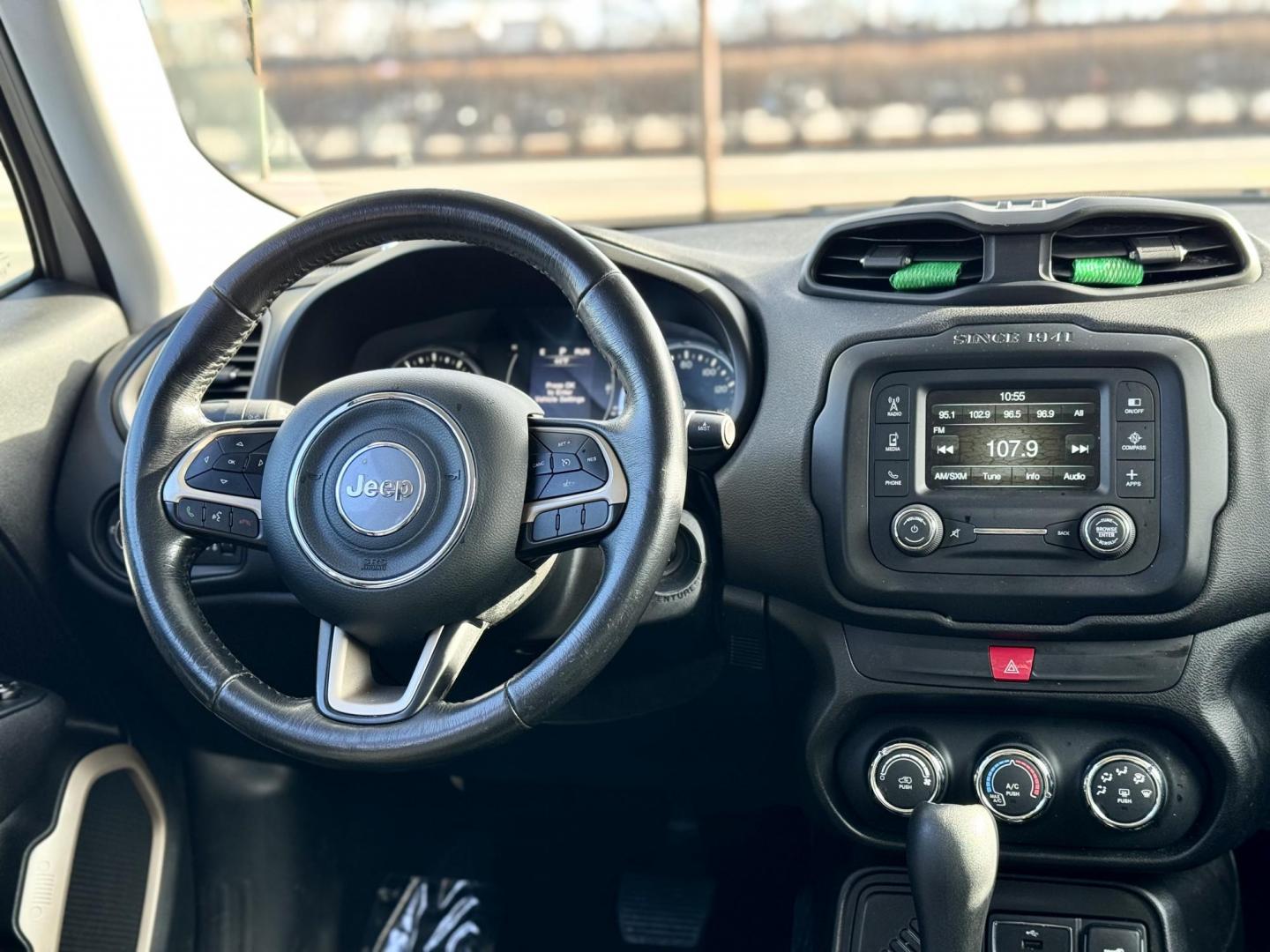 2016 SILVER Jeep Renegade Latitude FWD (ZACCJABT5GP) with an 2.4L L4 DOHC 16V engine, 6M transmission, located at 7600 S Western Ave., Chicago, IL, 60620, (773) 918-3980, 0.000000, 0.000000 - Photo#9