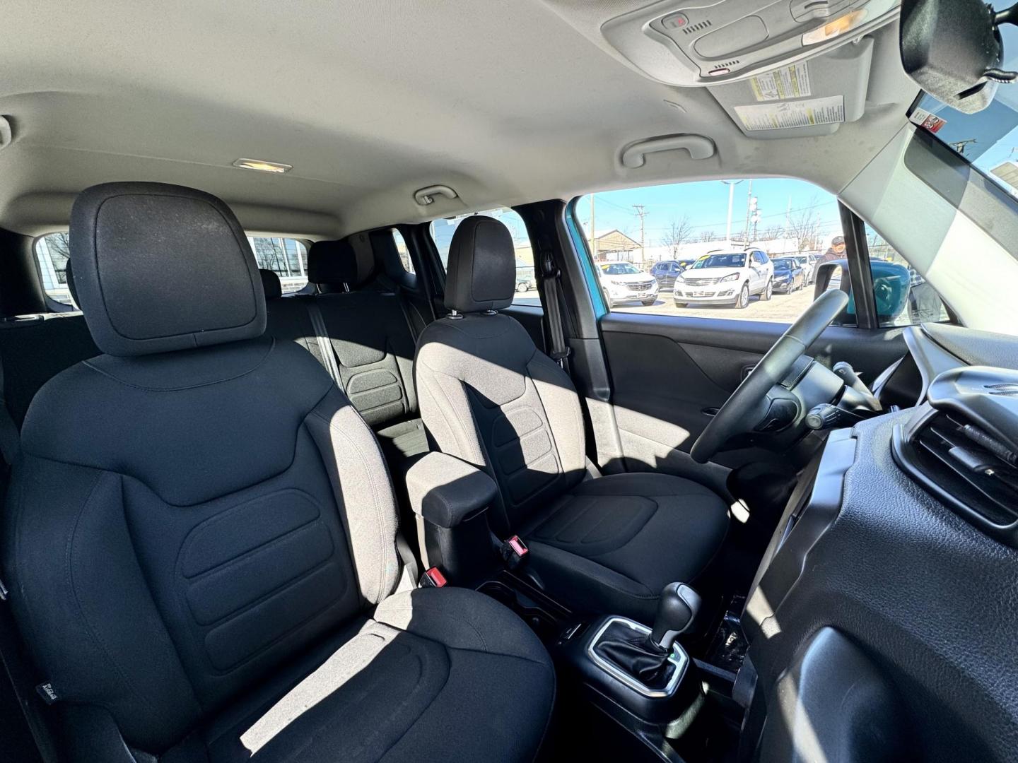 2020 TEAL Jeep Renegade Latitude (ZACNJABBXLP) with an 2.4L L4 DOHC 16V engine, 9A transmission, located at 7600 S Western Ave., Chicago, IL, 60620, (773) 918-3980, 0.000000, 0.000000 - Photo#12