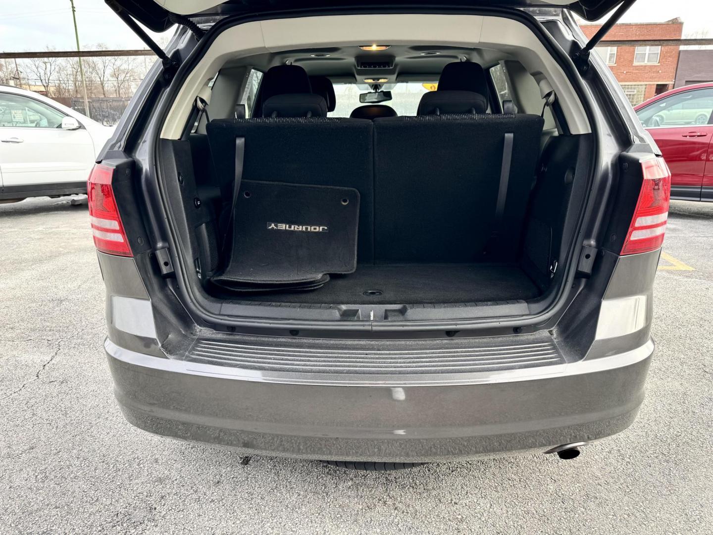 2016 GRAY Dodge Journey SE (3C4PDCAB1GT) with an 2.4L L4 DOHC 16V engine, 4A transmission, located at 7600 S Western Ave., Chicago, IL, 60620, (773) 918-3980, 0.000000, 0.000000 - Photo#4