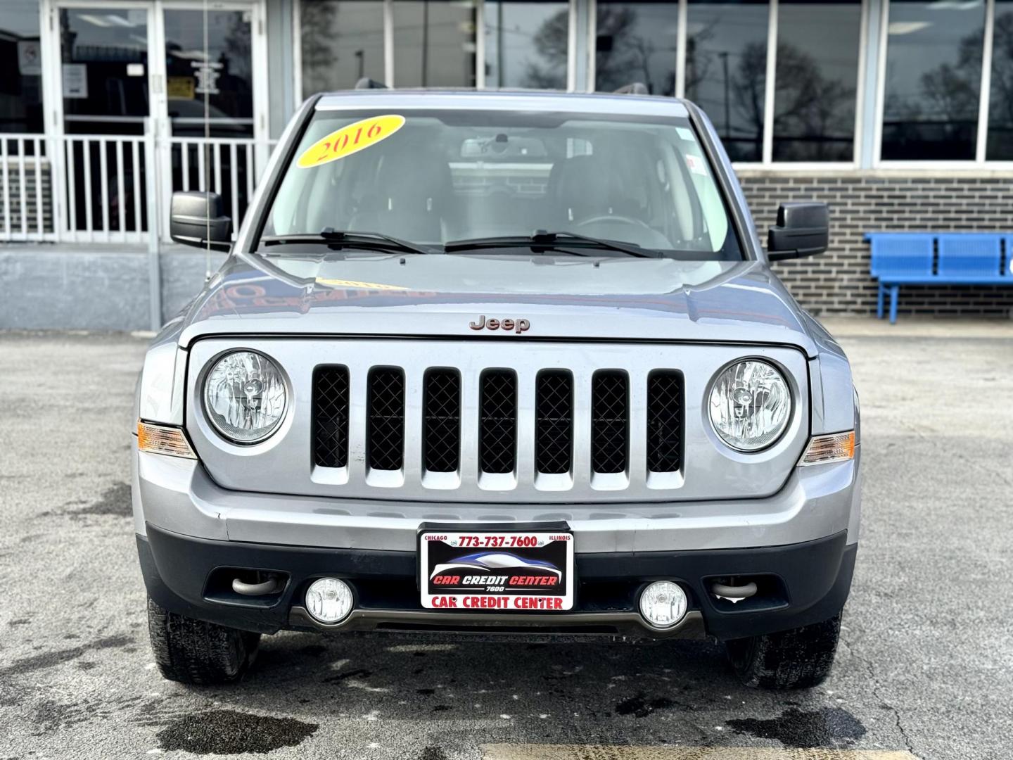2016 GRAY Jeep Patriot Sport 4WD (1C4NJRBB1GD) with an 2.4L L4 DOHC 16V engine, located at 7600 S Western Ave., Chicago, IL, 60620, (773) 918-3980, 0.000000, 0.000000 - Photo#1