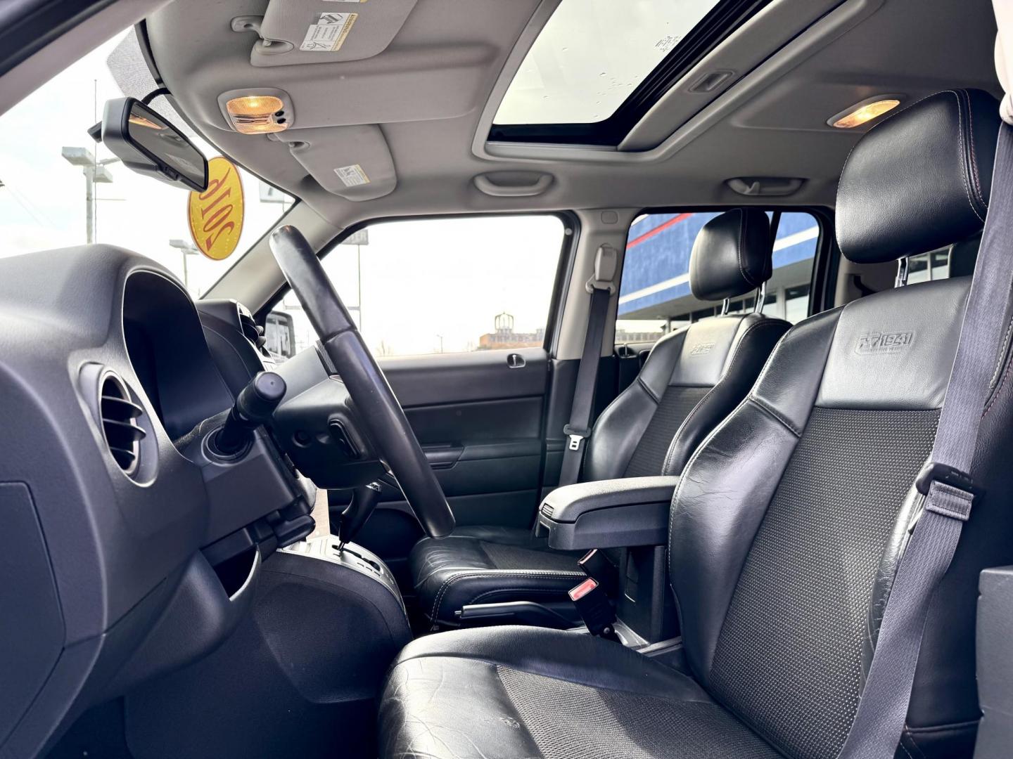 2016 GRAY Jeep Patriot Sport 4WD (1C4NJRBB1GD) with an 2.4L L4 DOHC 16V engine, located at 7600 S Western Ave., Chicago, IL, 60620, (773) 918-3980, 0.000000, 0.000000 - Photo#7