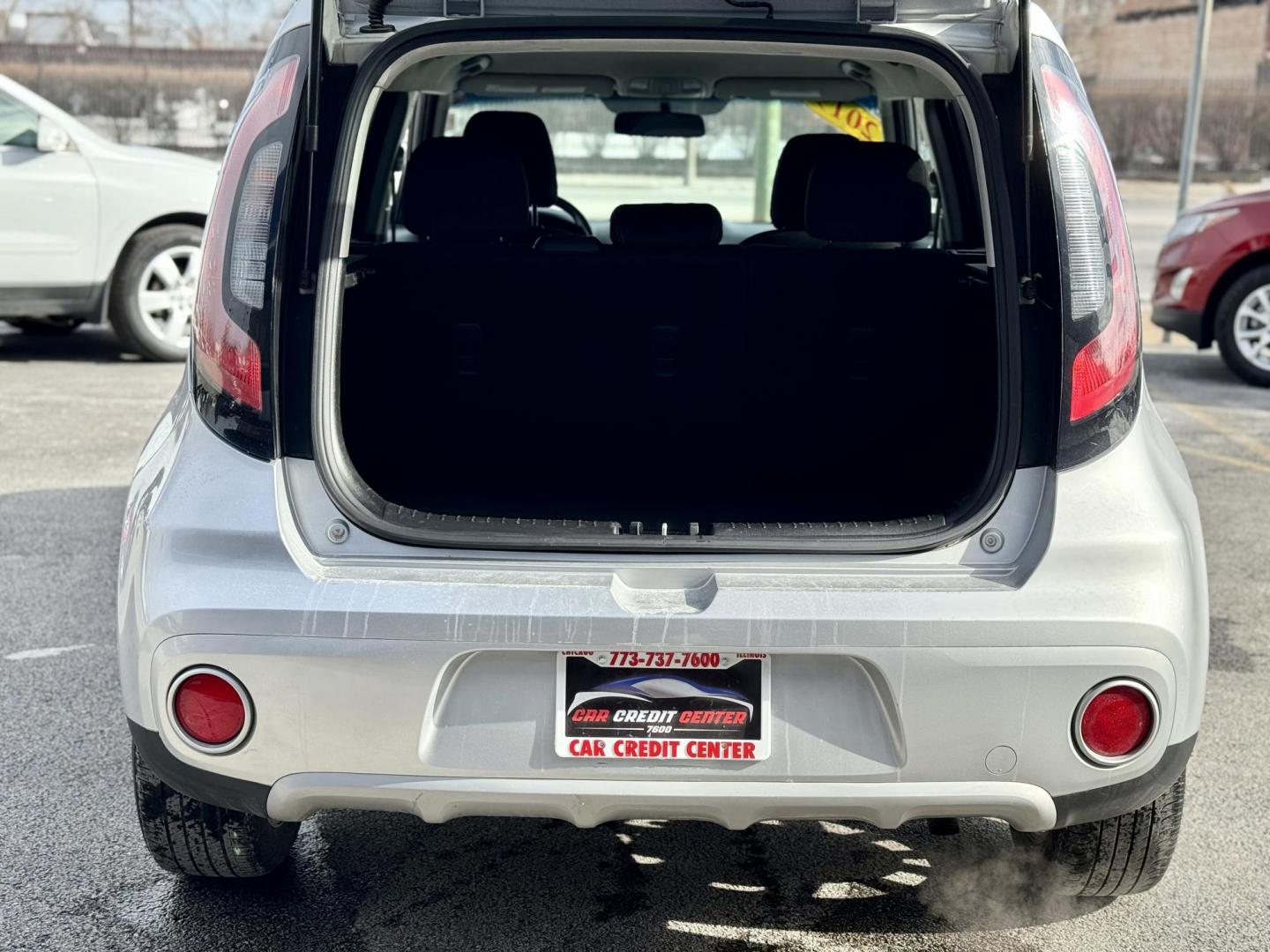 2019 SILVER Kia Soul + (KNDJP3A58K7) with an 2.0L L4 DOHC 16V engine, 6A transmission, located at 7600 S Western Ave., Chicago, IL, 60620, (773) 918-3980, 0.000000, 0.000000 - Photo#4