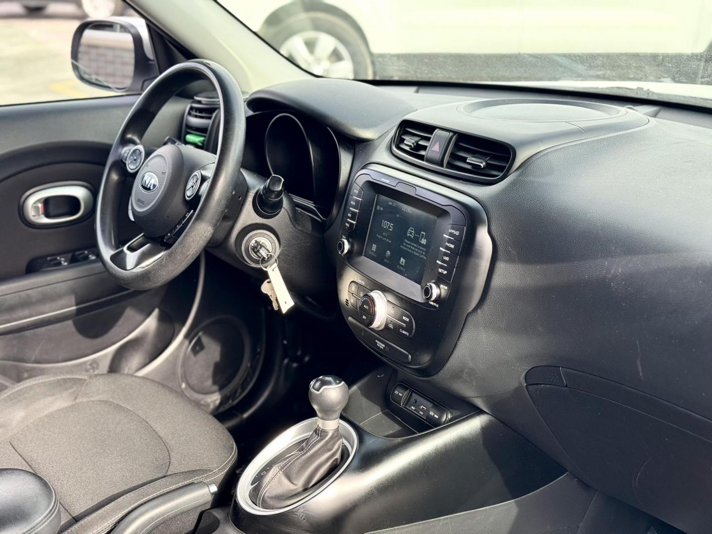 2019 SILVER Kia Soul + (KNDJP3A58K7) with an 2.0L L4 DOHC 16V engine, 6A transmission, located at 7600 S Western Ave., Chicago, IL, 60620, (773) 918-3980, 0.000000, 0.000000 - Photo#11