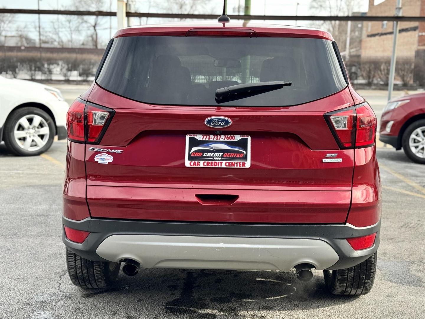 2019 RED Ford Escape SE FWD (1FMCU0GD0KU) with an 1.5L L4 DOHC 16V engine, 6A transmission, located at 7600 S Western Ave., Chicago, IL, 60620, (773) 918-3980, 0.000000, 0.000000 - Photo#3