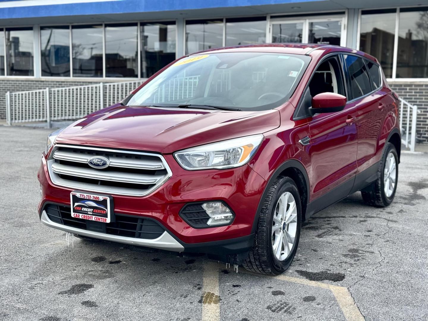 2019 RED Ford Escape SE FWD (1FMCU0GD0KU) with an 1.5L L4 DOHC 16V engine, 6A transmission, located at 7600 S Western Ave., Chicago, IL, 60620, (773) 918-3980, 0.000000, 0.000000 - Photo#2