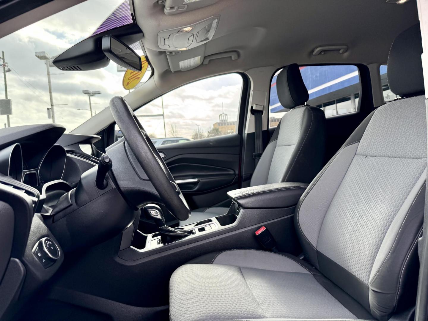 2019 RED Ford Escape SE FWD (1FMCU0GD0KU) with an 1.5L L4 DOHC 16V engine, 6A transmission, located at 7600 S Western Ave., Chicago, IL, 60620, (773) 918-3980, 0.000000, 0.000000 - Photo#7