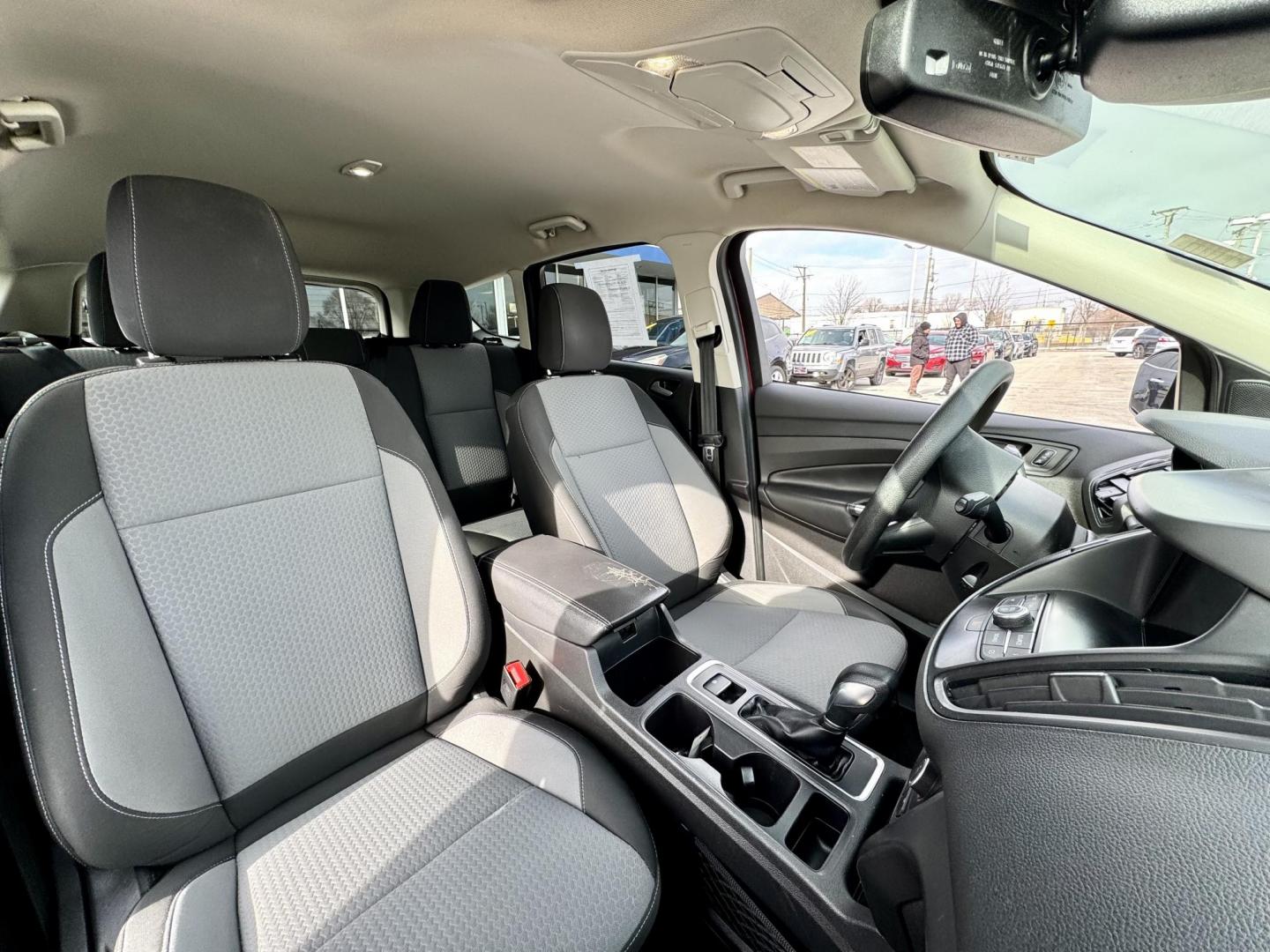 2019 RED Ford Escape SE FWD (1FMCU0GD0KU) with an 1.5L L4 DOHC 16V engine, 6A transmission, located at 7600 S Western Ave., Chicago, IL, 60620, (773) 918-3980, 0.000000, 0.000000 - Photo#12