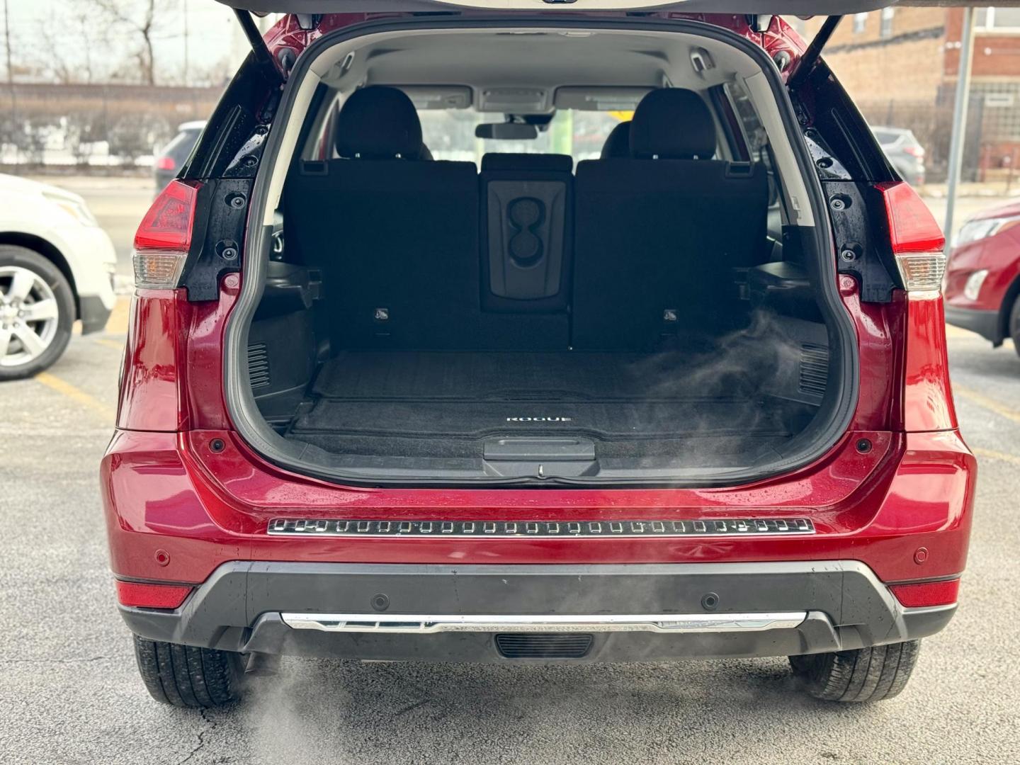 2019 RED Nissan Rogue S AWD (5N1AT2MV9KC) with an 2.5L L4 DOHC 16V engine, CVT transmission, located at 7600 S Western Ave., Chicago, IL, 60620, (773) 918-3980, 0.000000, 0.000000 - Photo#4