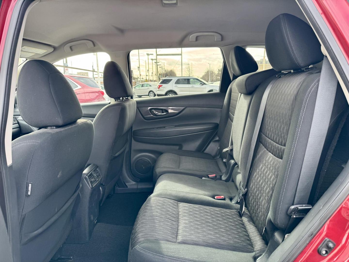 2019 RED Nissan Rogue S AWD (5N1AT2MV9KC) with an 2.5L L4 DOHC 16V engine, CVT transmission, located at 7600 S Western Ave., Chicago, IL, 60620, (773) 918-3980, 0.000000, 0.000000 - Photo#8