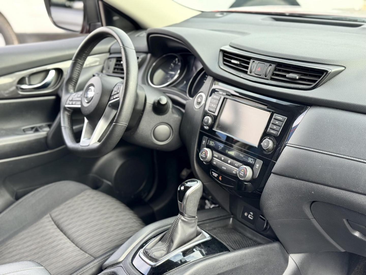 2019 RED Nissan Rogue S AWD (5N1AT2MV9KC) with an 2.5L L4 DOHC 16V engine, CVT transmission, located at 7600 S Western Ave., Chicago, IL, 60620, (773) 918-3980, 0.000000, 0.000000 - Photo#11