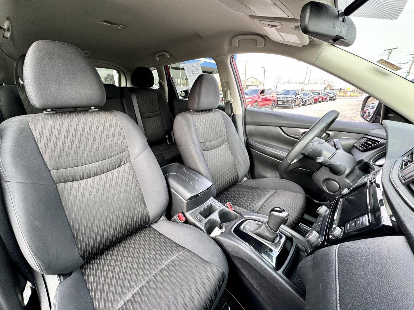 2019 RED Nissan Rogue S AWD (5N1AT2MV9KC) with an 2.5L L4 DOHC 16V engine, CVT transmission, located at 7600 S Western Ave., Chicago, IL, 60620, (773) 918-3980, 0.000000, 0.000000 - Photo#12