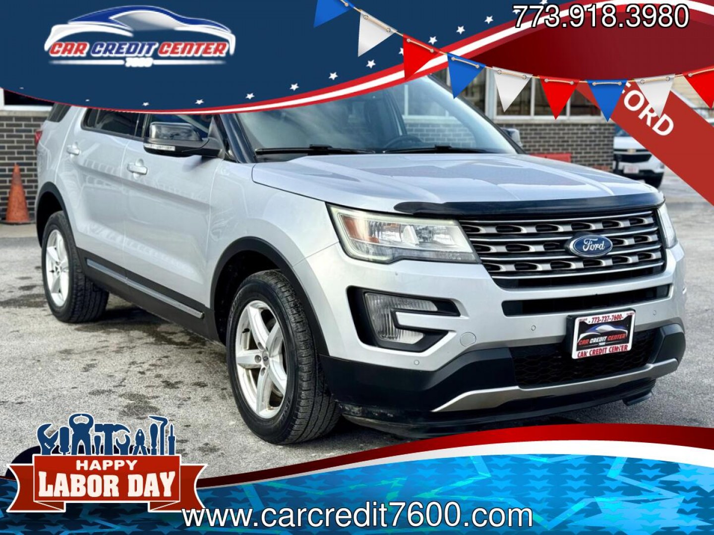 2017 SILVER Ford Explorer XLT 4WD (1FM5K8D85HG) with an 3.5L V6 DOHC 24V engine, 6A transmission, located at 7600 S Western Ave., Chicago, IL, 60620, (773) 918-3980, 0.000000, 0.000000- Photo#0