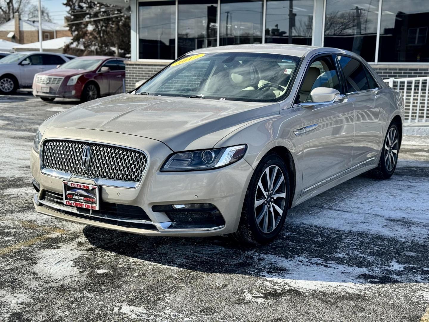 2017 GOLD Lincoln Continental Premier (1LN6L9PK1H5) with an 3.7L V6 DOHC 24V engine, 6A transmission, located at 7600 S Western Ave., Chicago, IL, 60620, (773) 918-3980, 0.000000, 0.000000 - Photo#2