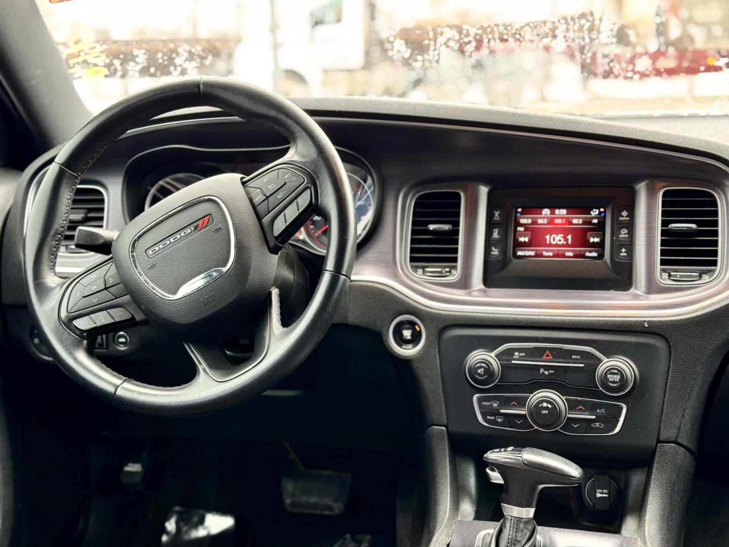 2016 SILVER Dodge Charger SE (2C3CDXBG9GH) with an 3.6L V6 DOHC 24V engine, 8A transmission, located at 7600 S Western Ave., Chicago, IL, 60620, (773) 918-3980, 0.000000, 0.000000 - Photo#8