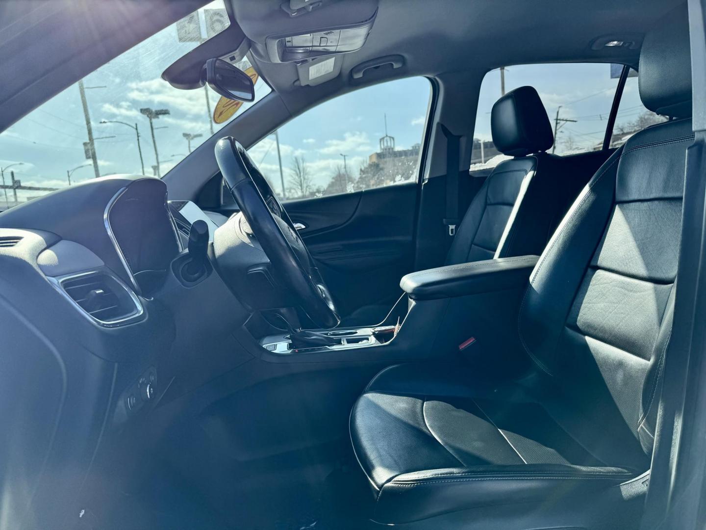 2019 GREEN Chevrolet Equinox Premier 1.5 AWD (3GNAXXEVXKS) with an 1.5L L4 DIR DOHC 16V TURBO engine, 6A transmission, located at 7600 S Western Ave., Chicago, IL, 60620, (773) 918-3980, 0.000000, 0.000000 - Photo#7