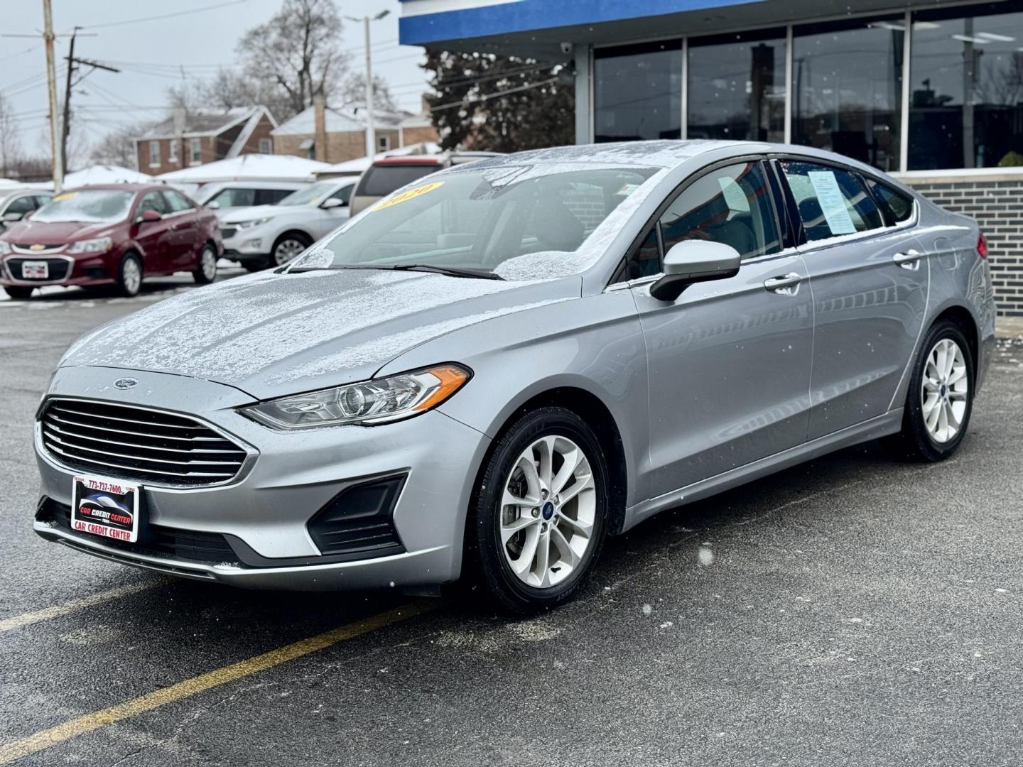 2020 SILVER Ford Fusion Hybrid SE (3FA6P0LUXLR) with an 2.0L L4 DOHC 16V HYBRID engine, CVT transmission, located at 7600 S Western Ave., Chicago, IL, 60620, (773) 918-3980, 0.000000, 0.000000 - Photo#2