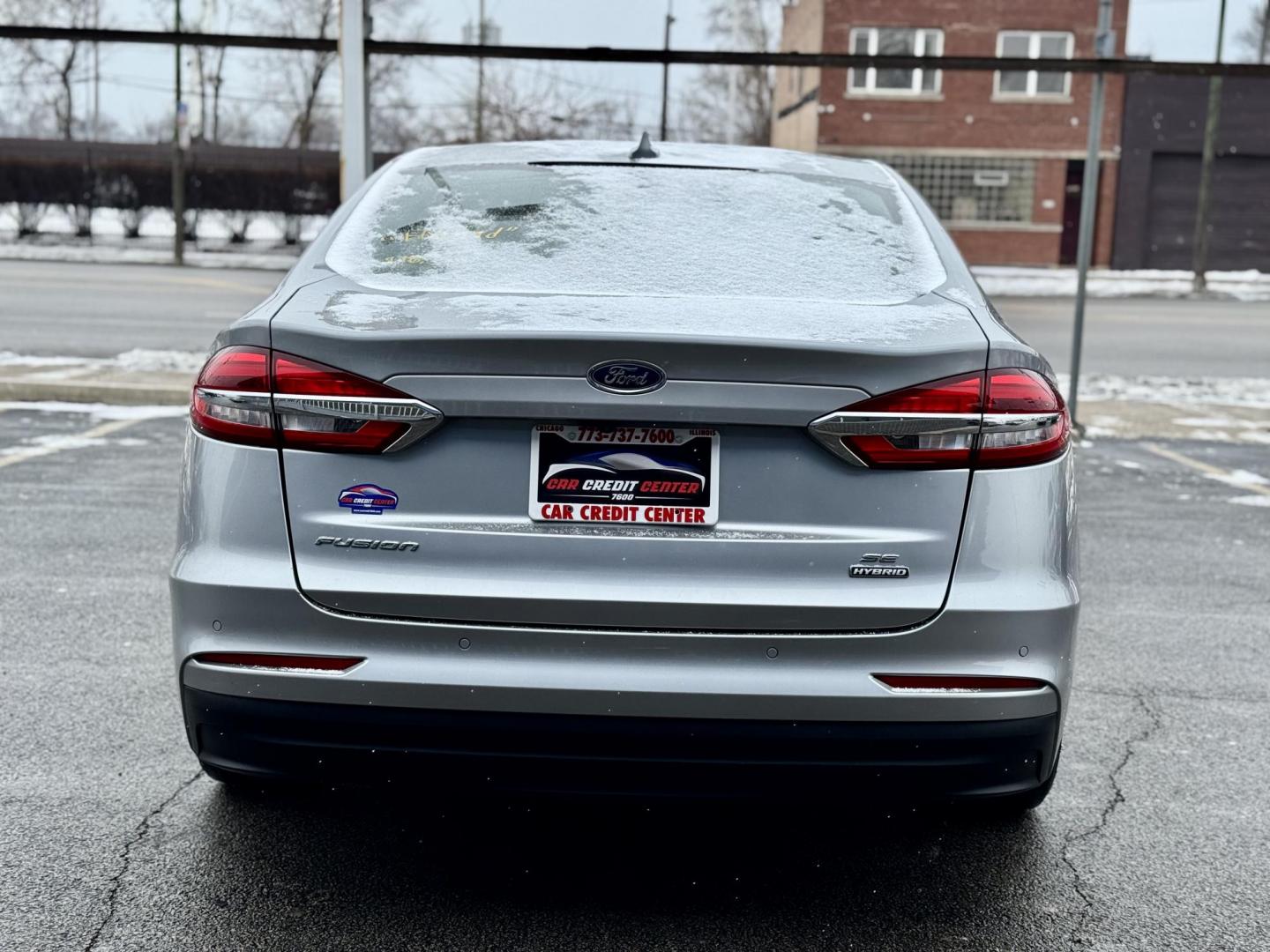 2020 SILVER Ford Fusion Hybrid SE (3FA6P0LUXLR) with an 2.0L L4 DOHC 16V HYBRID engine, CVT transmission, located at 7600 S Western Ave., Chicago, IL, 60620, (773) 918-3980, 0.000000, 0.000000 - Photo#3