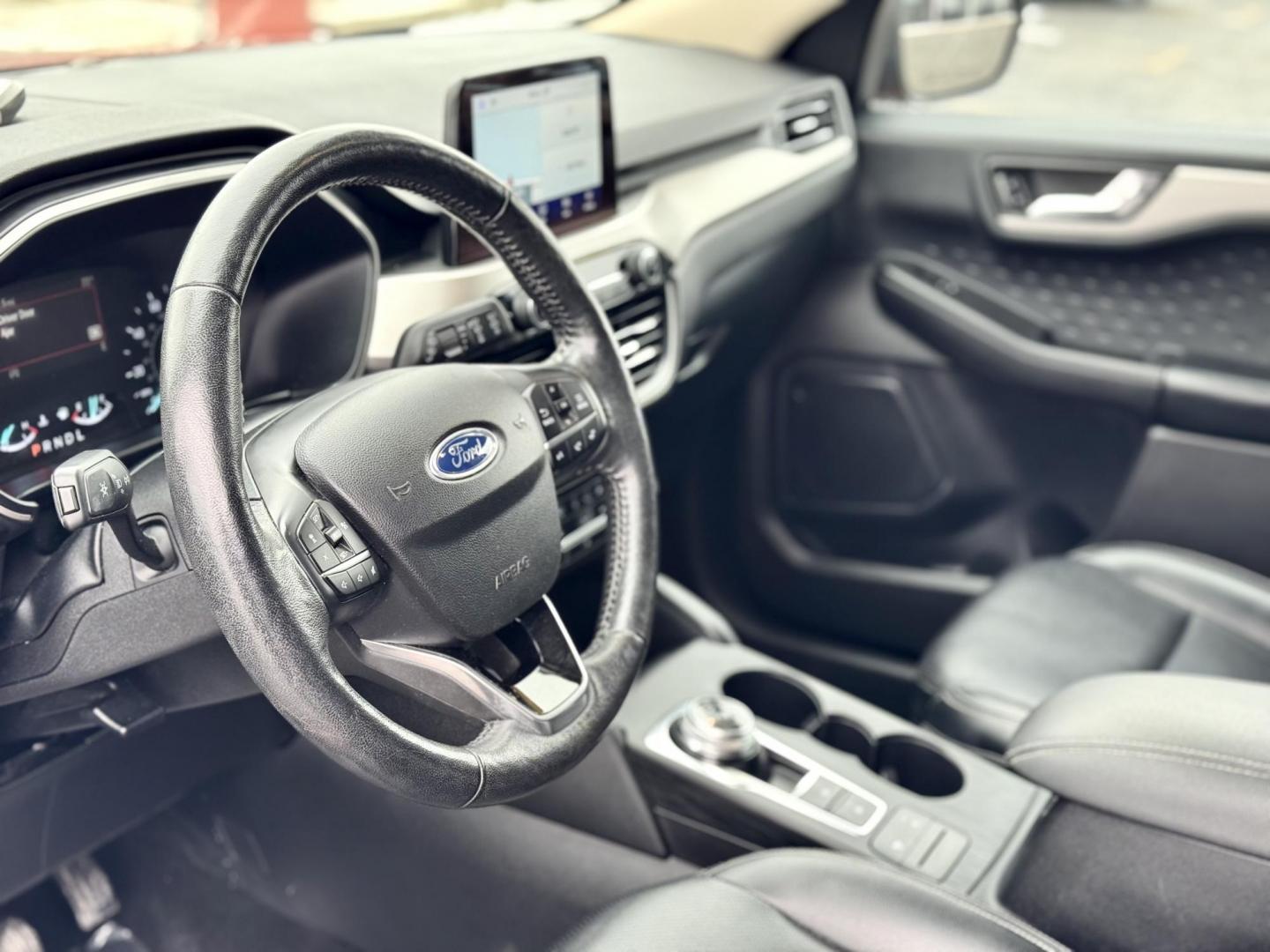 2020 ORANGE Ford Escape SEL (1FMCU0H60LU) with an 1.5L L3 engine, 6A transmission, located at 7600 S Western Ave., Chicago, IL, 60620, (773) 918-3980, 0.000000, 0.000000 - Photo#5