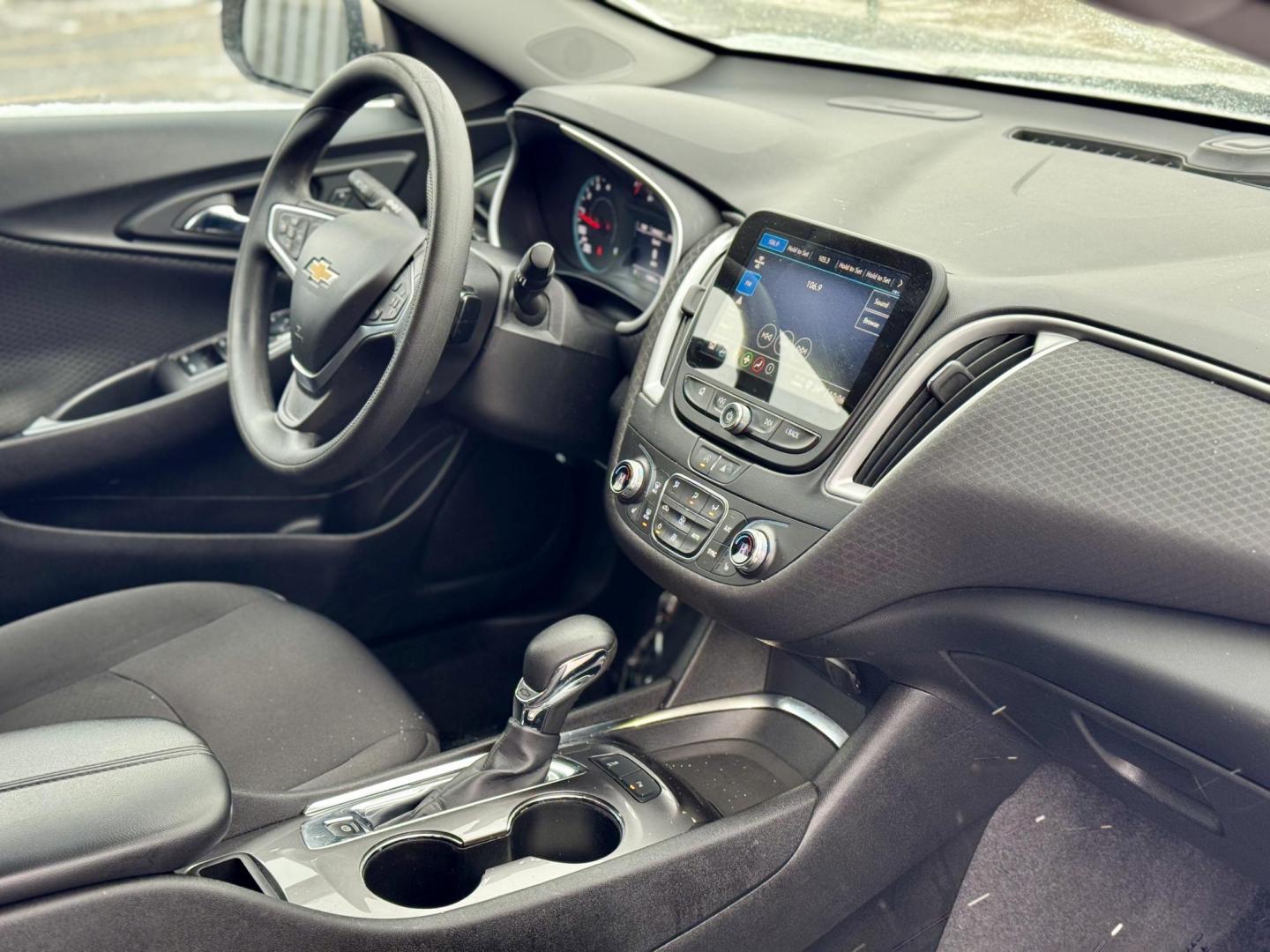 2023 GRAY Chevrolet Malibu 1LT (1G1ZD5ST4PF) with an 1.5L L4 DOHC 16V engine, 6A transmission, located at 7600 S Western Ave., Chicago, IL, 60620, (773) 918-3980, 0.000000, 0.000000 - Photo#9