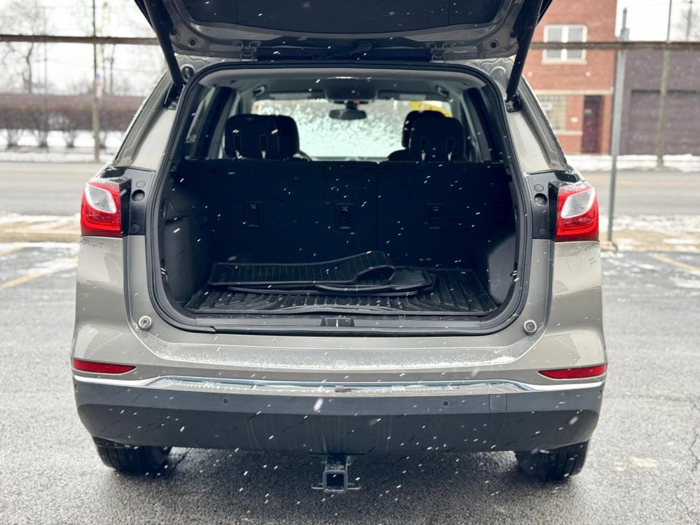 2019 TAN Chevrolet Equinox LT AWD (3GNAXUEV0KS) with an 1.5L L4 DOHC 16V TURBO engine, 6A transmission, located at 7600 S Western Ave., Chicago, IL, 60620, (773) 918-3980, 0.000000, 0.000000 - Photo#4