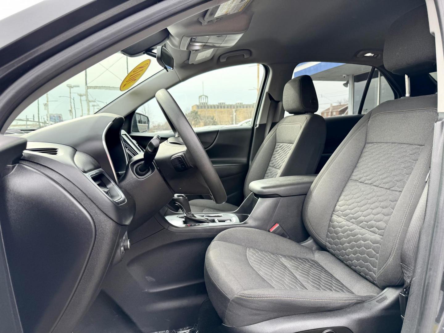 2018 GREEN Chevrolet Equinox LT 2WD (2GNAXJEV6J6) with an 1.5L L4 DIR DOHC 16V TURBO engine, 6A transmission, located at 7600 S Western Ave., Chicago, IL, 60620, (773) 918-3980, 0.000000, 0.000000 - Photo#7
