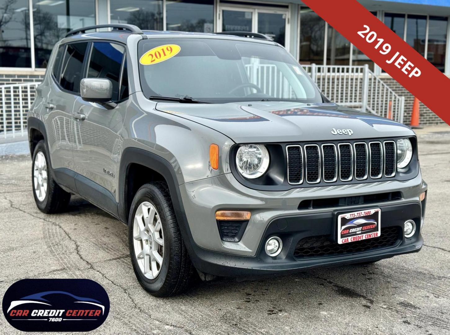 2019 GRAY Jeep Renegade Latitude 4WD (ZACNJBBB1KP) with an 2.4L L4 DOHC 16V engine, 9A transmission, located at 7600 S Western Ave., Chicago, IL, 60620, (773) 918-3980, 0.000000, 0.000000 - Photo#0