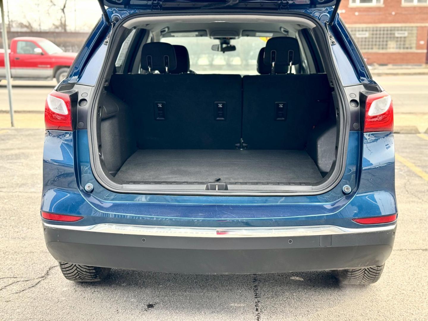 2019 BLUE Chevrolet Equinox LT 2WD (3GNAXJEV5KL) with an 1.5L L4 DIR DOHC 16V TURBO engine, 6A transmission, located at 7600 S Western Ave., Chicago, IL, 60620, (773) 918-3980, 0.000000, 0.000000 - Photo#4