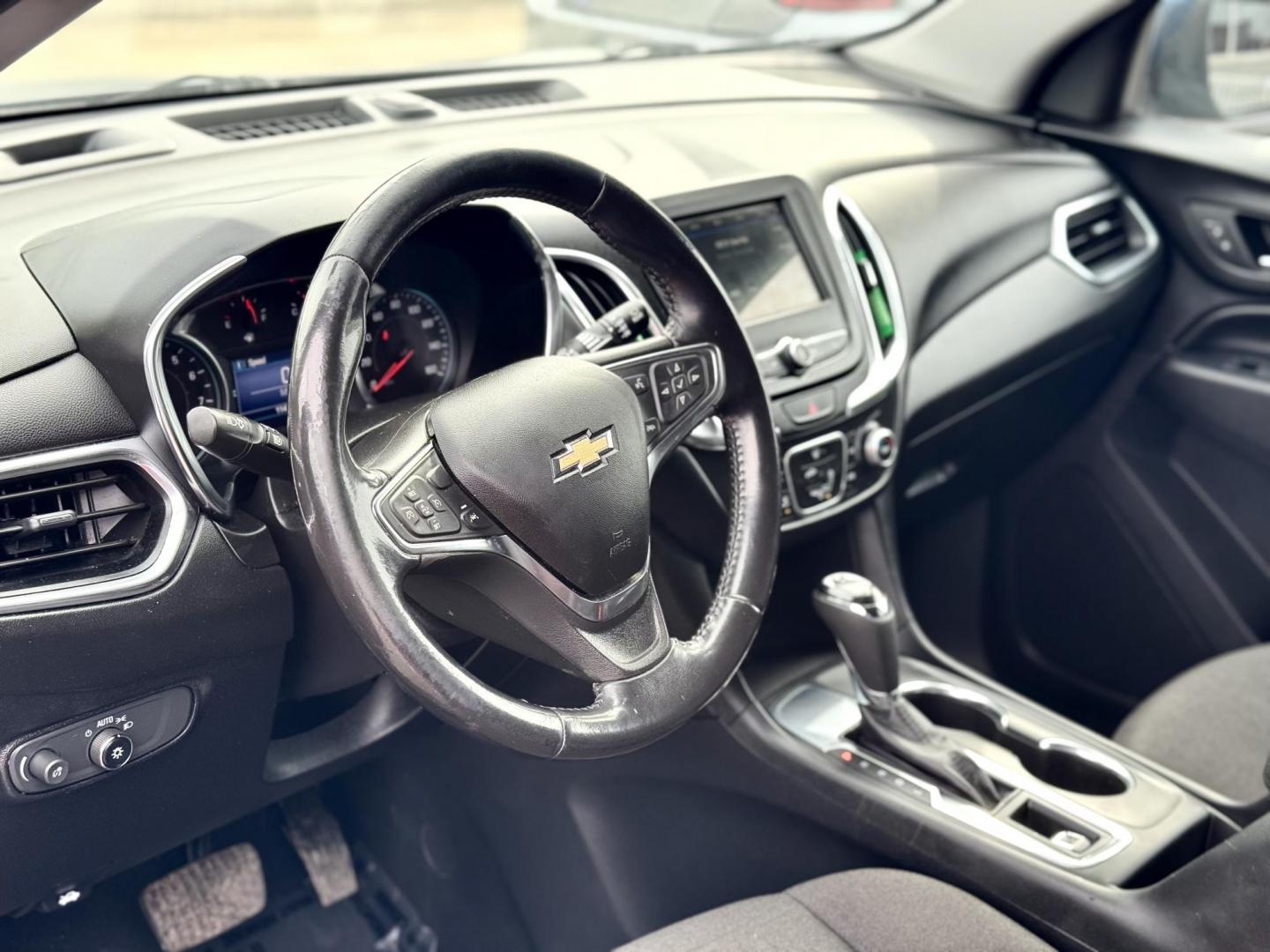 2019 BLUE Chevrolet Equinox LT 2WD (3GNAXJEV5KL) with an 1.5L L4 DIR DOHC 16V TURBO engine, 6A transmission, located at 7600 S Western Ave., Chicago, IL, 60620, (773) 918-3980, 0.000000, 0.000000 - Photo#5