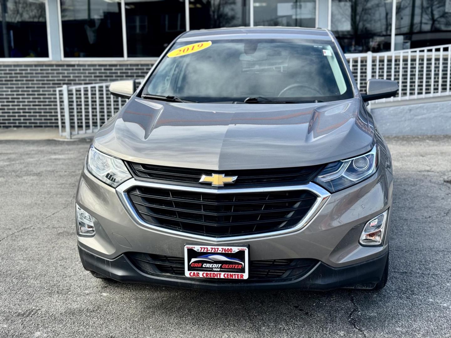 2019 GOLD Chevrolet Equinox LT 2WD (3GNAXKEV8KS) with an 1.5L L4 DIR DOHC 16V TURBO engine, 6A transmission, located at 7600 S Western Ave., Chicago, IL, 60620, (773) 918-3980, 0.000000, 0.000000 - Photo#1