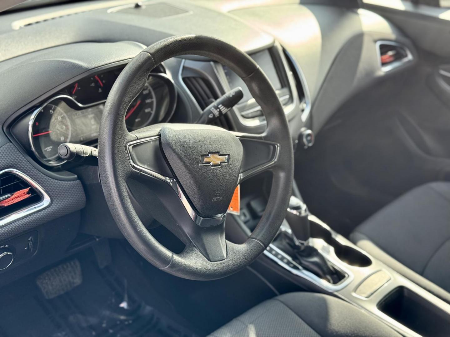 2019 RED Chevrolet Cruze LS Auto (1G1BC5SM9K7) with an 1.4L L4 DOHC 16V TURBO engine, 6A transmission, located at 7600 S Western Ave., Chicago, IL, 60620, (773) 918-3980, 0.000000, 0.000000 - Photo#5