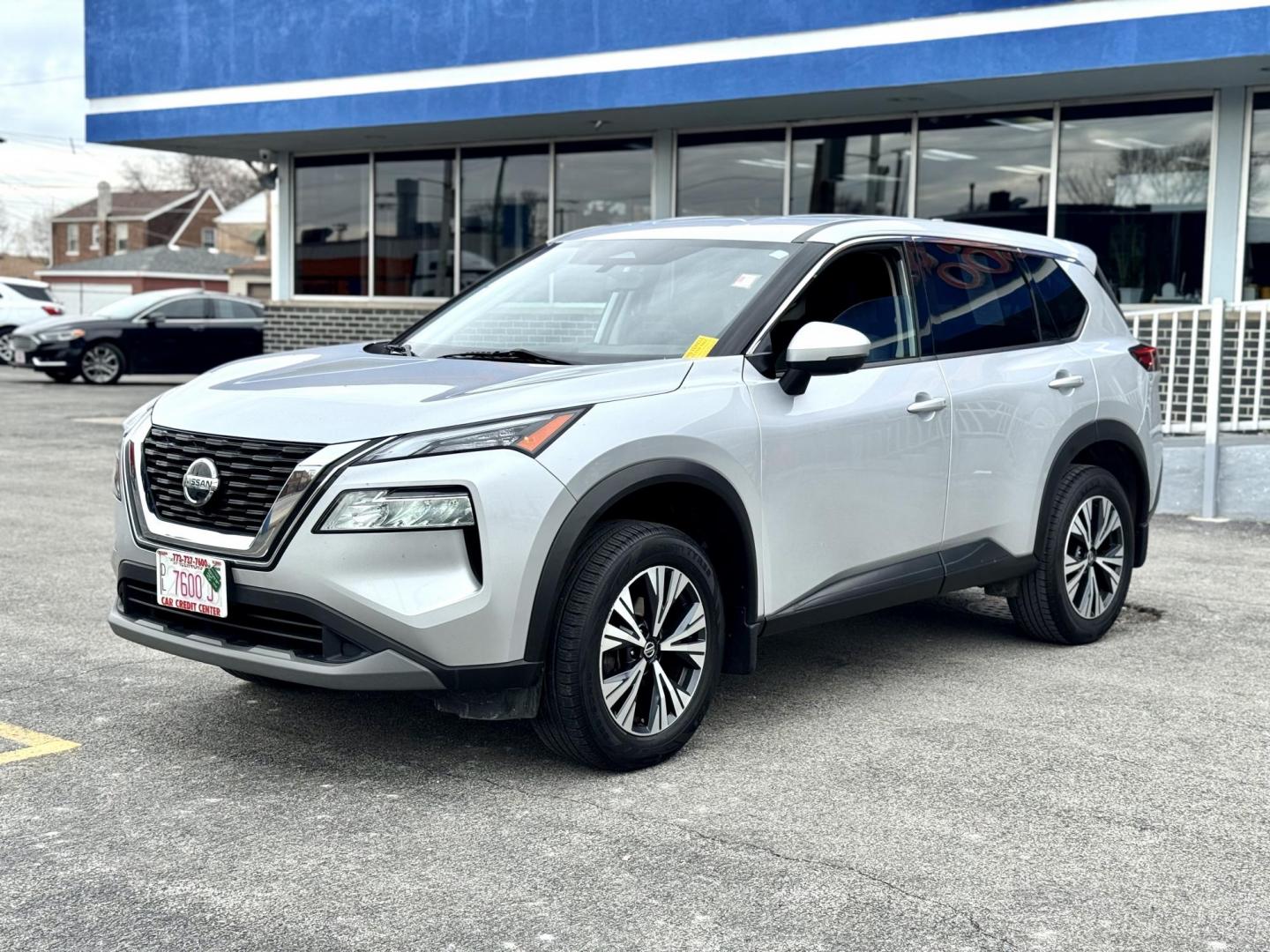 2021 SILVER Nissan Rogue SV AWD (JN8AT3BB5MW) with an 2.5L L4 DOHC 16V engine, CVT transmission, located at 7600 S Western Ave., Chicago, IL, 60620, (773) 918-3980, 0.000000, 0.000000 - Photo#2