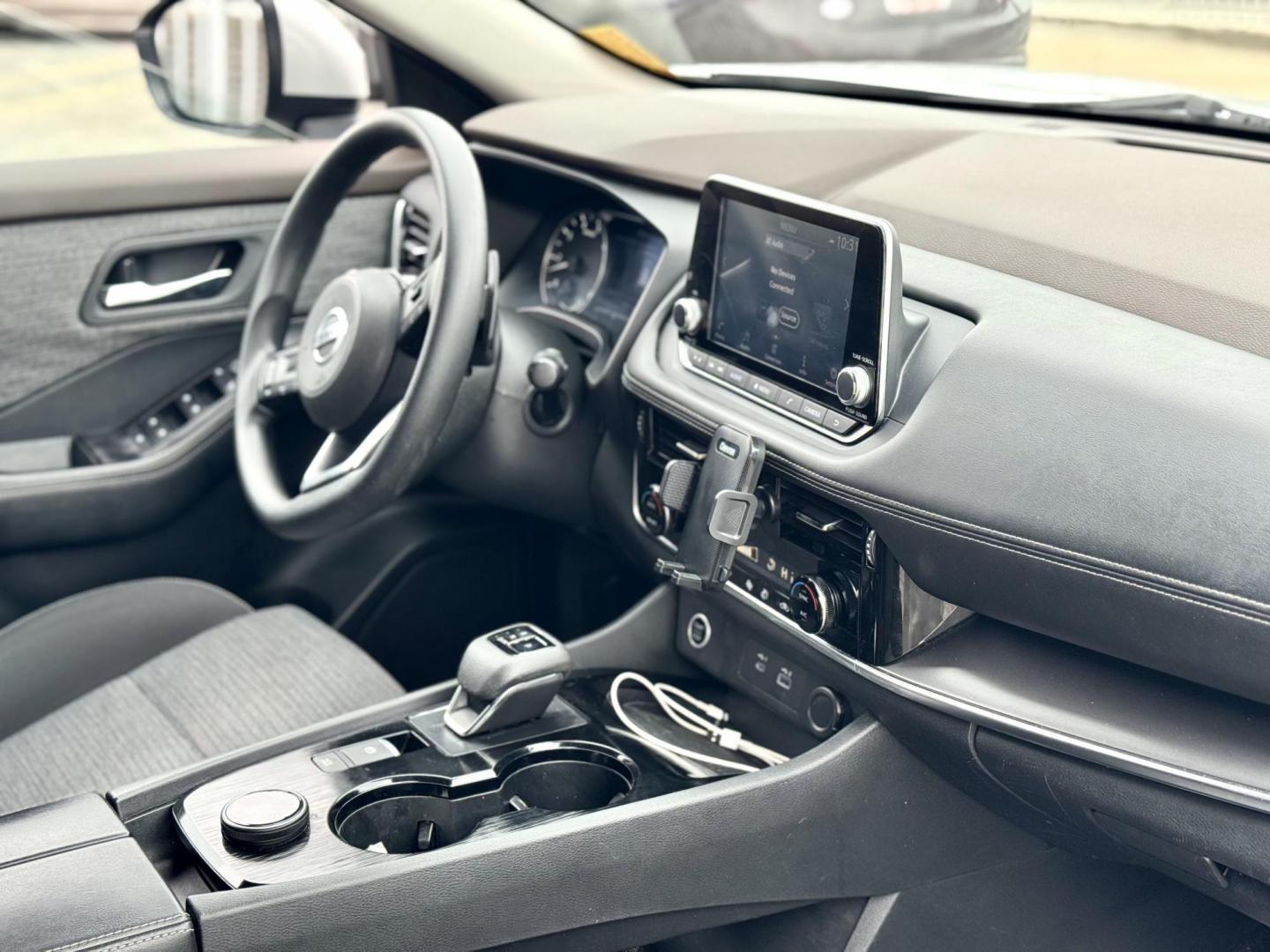 2021 SILVER Nissan Rogue SV AWD (JN8AT3BB5MW) with an 2.5L L4 DOHC 16V engine, CVT transmission, located at 7600 S Western Ave., Chicago, IL, 60620, (773) 918-3980, 0.000000, 0.000000 - Photo#10