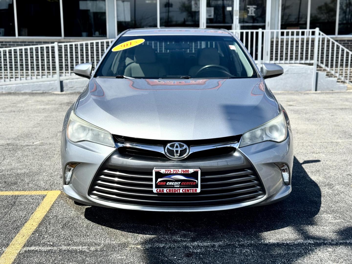 2015 SILVER Toyota Camry SE (4T1BF1FK4FU) with an 2.5L L4 DOHC 16V engine, 6-Speed Automatic transmission, located at 7600 S Western Ave., Chicago, IL, 60620, (773) 918-3980, 0.000000, 0.000000 - Photo#1