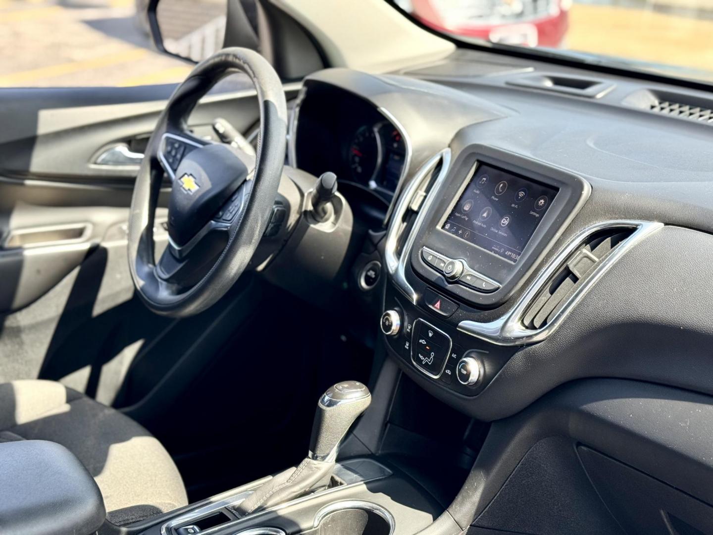 2021 BLACK Chevrolet Equinox LT 1.5 2WD (2GNAXKEV5M6) with an 1.5L L4 DIR DOHC 16V TURBO engine, 6A transmission, located at 7600 S Western Ave., Chicago, IL, 60620, (773) 918-3980, 0.000000, 0.000000 - Photo#10