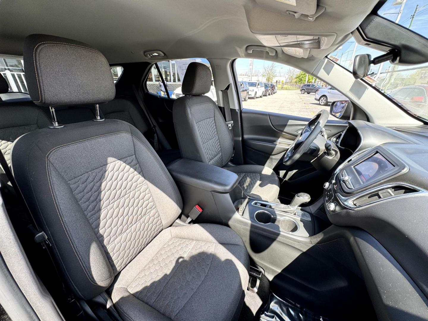 2021 BLACK Chevrolet Equinox LT 1.5 2WD (2GNAXKEV5M6) with an 1.5L L4 DIR DOHC 16V TURBO engine, 6A transmission, located at 7600 S Western Ave., Chicago, IL, 60620, (773) 918-3980, 0.000000, 0.000000 - Photo#11