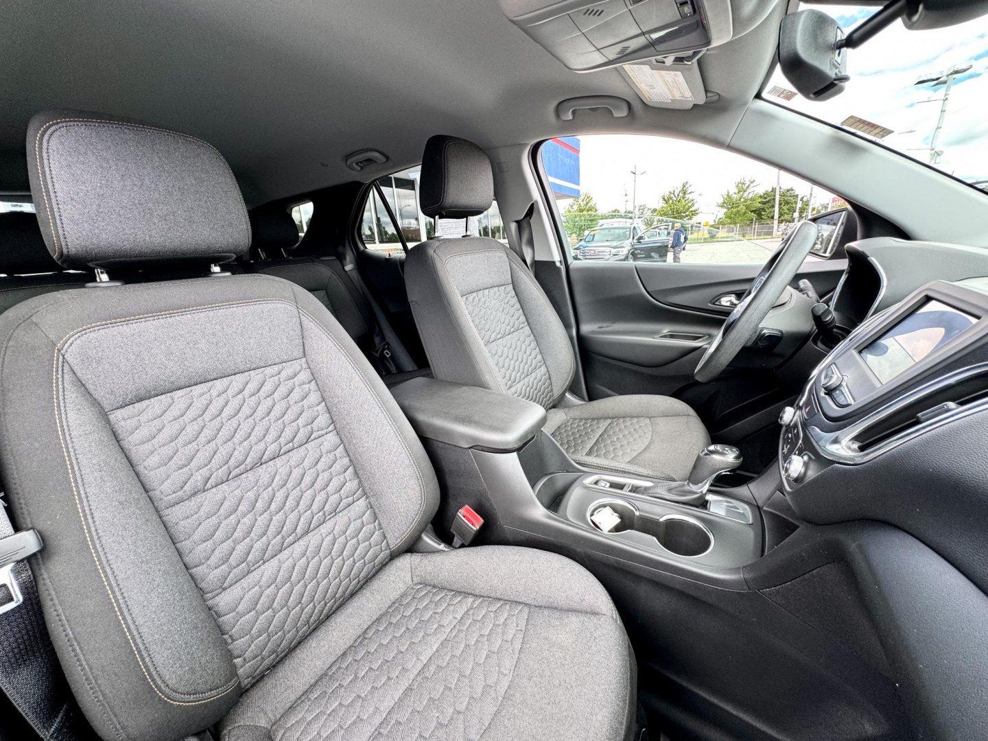 2020 BLACK Chevrolet Equinox LT 2WD (2GNAXJEV2L6) with an 1.5L L4 DIR DOHC 16V TURBO engine, 6A transmission, located at 7600 S Western Ave., Chicago, IL, 60620, (773) 918-3980, 0.000000, 0.000000- Photo#11