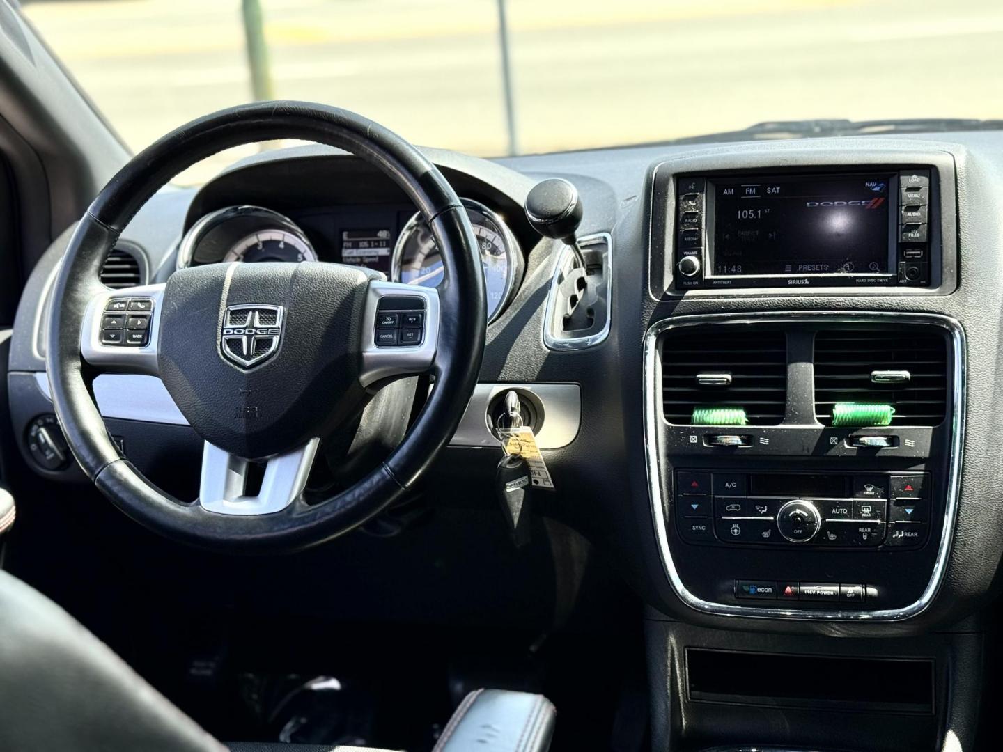 2019 WHITE Dodge Grand Caravan GT (2C4RDGEG9KR) with an 3.6L V6 DOHC 24V engine, 6A transmission, located at 7600 S Western Ave., Chicago, IL, 60620, (773) 918-3980, 0.000000, 0.000000 - Photo#10