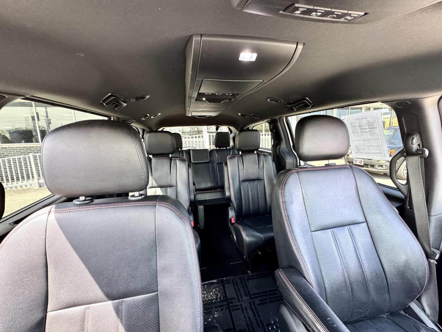 2019 WHITE Dodge Grand Caravan GT (2C4RDGEG9KR) with an 3.6L V6 DOHC 24V engine, 6A transmission, located at 7600 S Western Ave., Chicago, IL, 60620, (773) 918-3980, 0.000000, 0.000000 - Photo#13