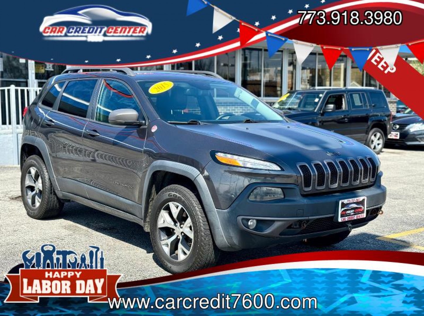 2015 GRAY Jeep Cherokee Trailhawk 4WD (1C4PJMBS2FW) with an 3.2L V6 DOHC 24V engine, 9-Speed Automatic transmission, located at 7600 S Western Ave., Chicago, IL, 60620, (773) 918-3980, 0.000000, 0.000000- Photo#0