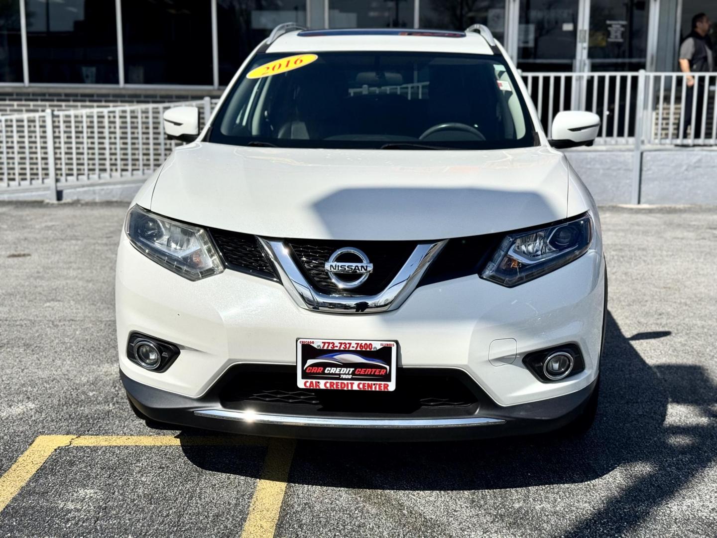2016 WHITE Nissan Rogue S AWD (5N1AT2MV3GC) with an 2.5L L4 DOHC 16V engine, CVT transmission, located at 7600 S Western Ave., Chicago, IL, 60620, (773) 918-3980, 0.000000, 0.000000 - Photo#1