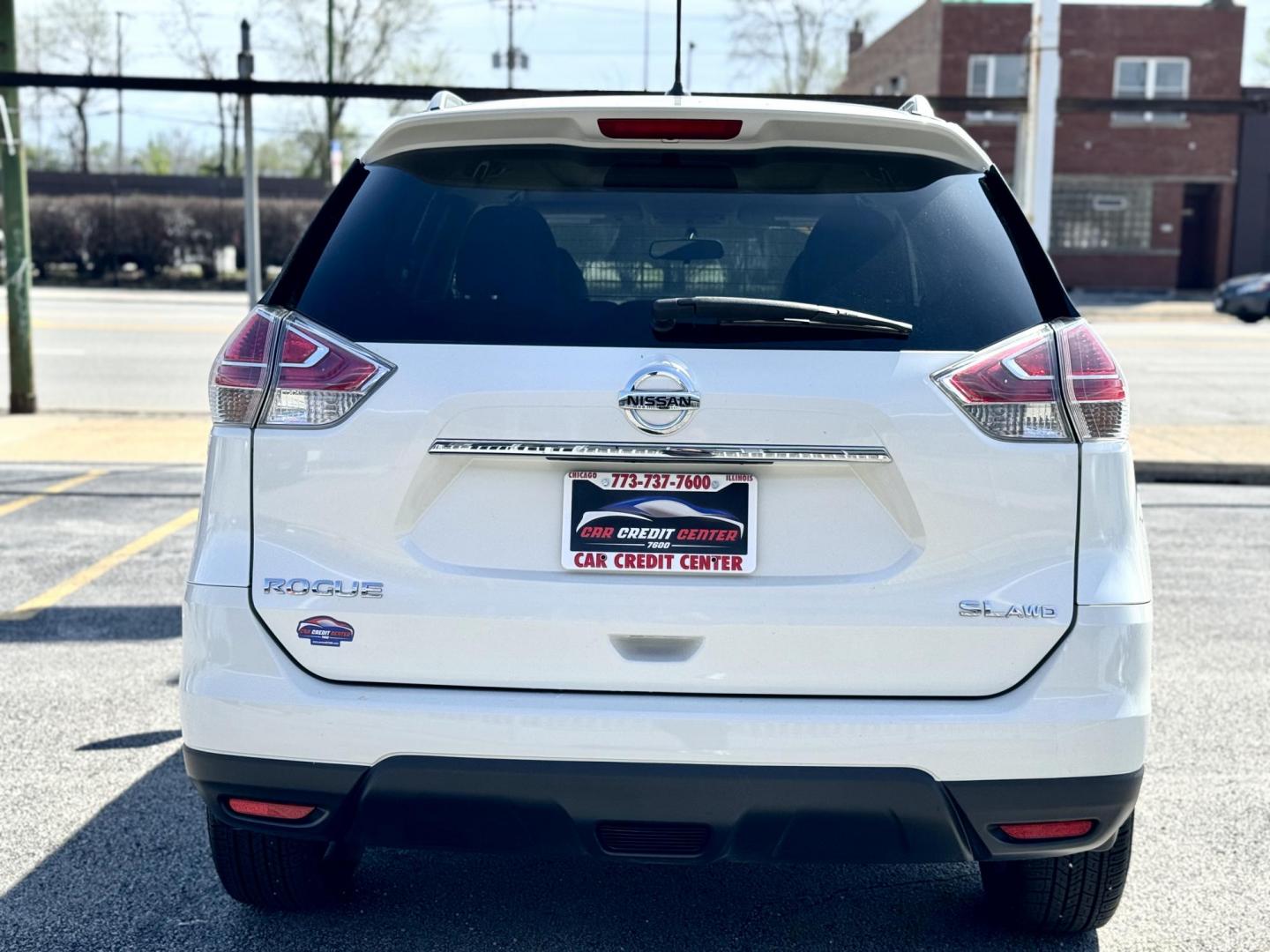 2016 WHITE Nissan Rogue S AWD (5N1AT2MV3GC) with an 2.5L L4 DOHC 16V engine, CVT transmission, located at 7600 S Western Ave., Chicago, IL, 60620, (773) 918-3980, 0.000000, 0.000000 - Photo#3