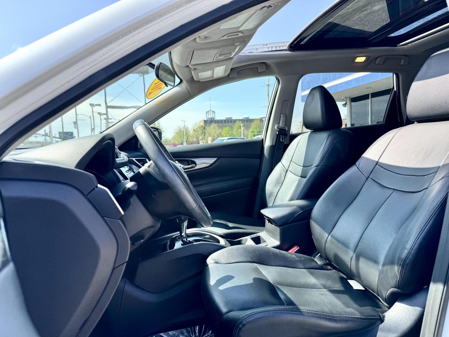 2016 WHITE Nissan Rogue S AWD (5N1AT2MV3GC) with an 2.5L L4 DOHC 16V engine, CVT transmission, located at 7600 S Western Ave., Chicago, IL, 60620, (773) 918-3980, 0.000000, 0.000000 - Photo#7