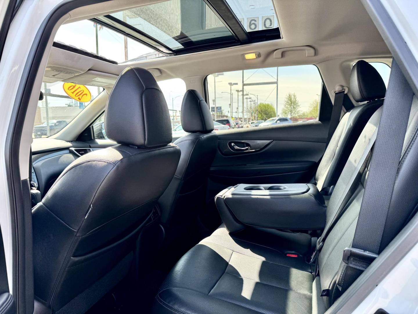2016 WHITE Nissan Rogue S AWD (5N1AT2MV3GC) with an 2.5L L4 DOHC 16V engine, CVT transmission, located at 7600 S Western Ave., Chicago, IL, 60620, (773) 918-3980, 0.000000, 0.000000 - Photo#8