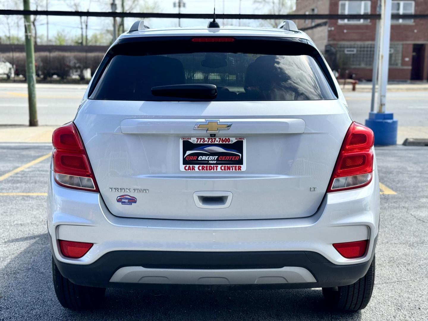 2018 SILVER Chevrolet Trax LT AWD (3GNCJPSB3JL) with an 1.4L L4 DOHC 16V engine, 6A transmission, located at 7600 S Western Ave., Chicago, IL, 60620, (773) 918-3980, 0.000000, 0.000000 - Photo#3