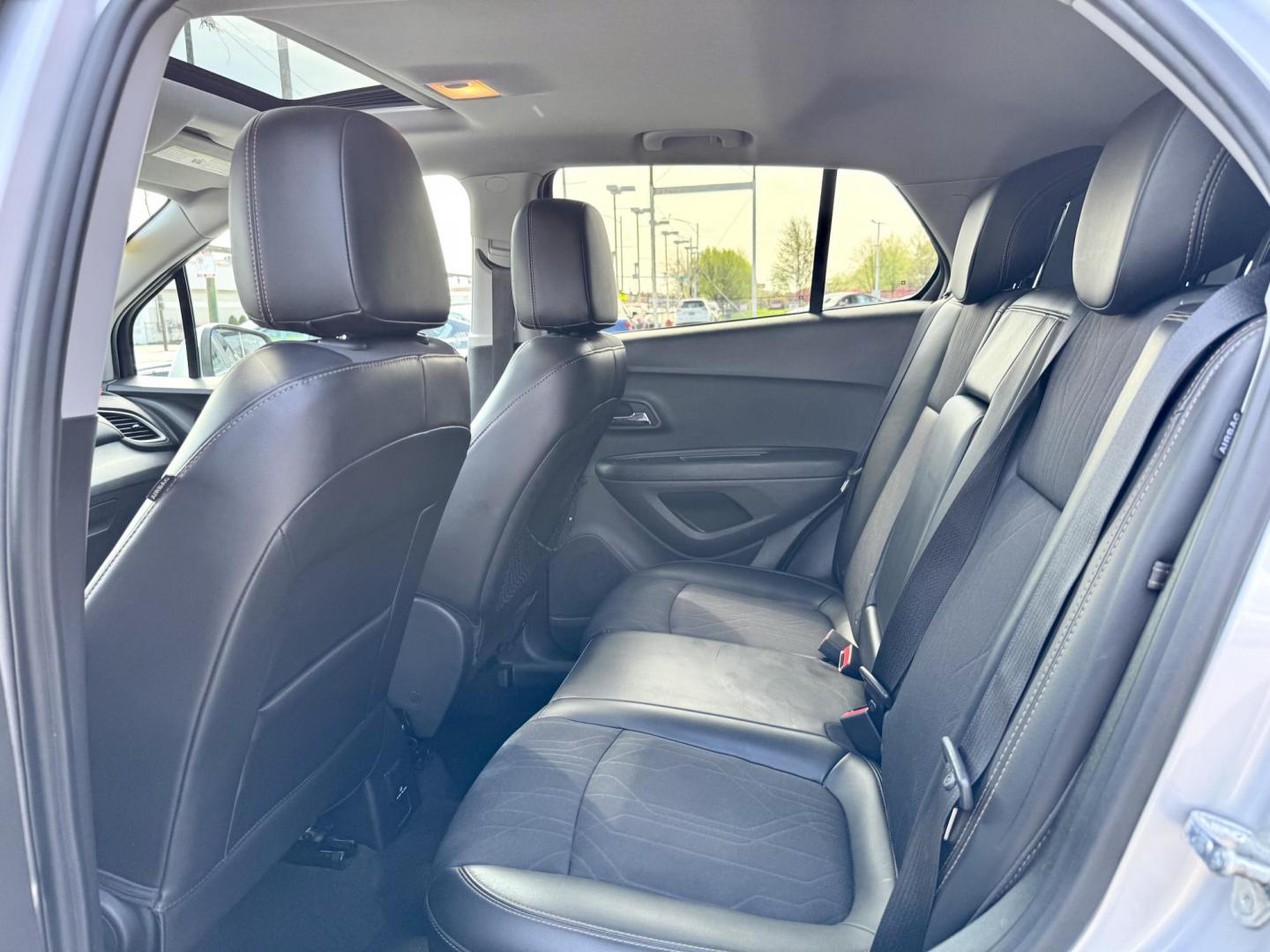 2018 SILVER Chevrolet Trax LT AWD (3GNCJPSB3JL) with an 1.4L L4 DOHC 16V engine, 6A transmission, located at 7600 S Western Ave., Chicago, IL, 60620, (773) 918-3980, 0.000000, 0.000000 - Photo#8