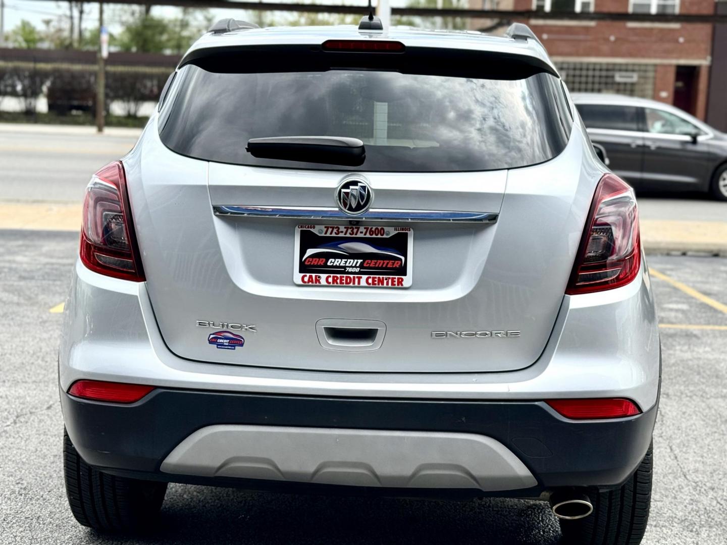 2018 SILVER Buick Encore Preferred FWD (KL4CJASBXJB) with an 1.4L L4 DOHC 16V TURBO engine, 6A transmission, located at 7600 S Western Ave., Chicago, IL, 60620, (773) 918-3980, 0.000000, 0.000000 - Photo#3