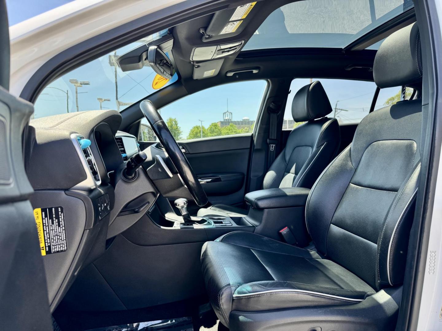 2020 WHITE Kia Sportage SX AWD (KNDPRCA61L7) with an 2.0L L4 DOHC 16V engine, 6A transmission, located at 7600 S Western Ave., Chicago, IL, 60620, (773) 918-3980, 0.000000, 0.000000 - Photo#7