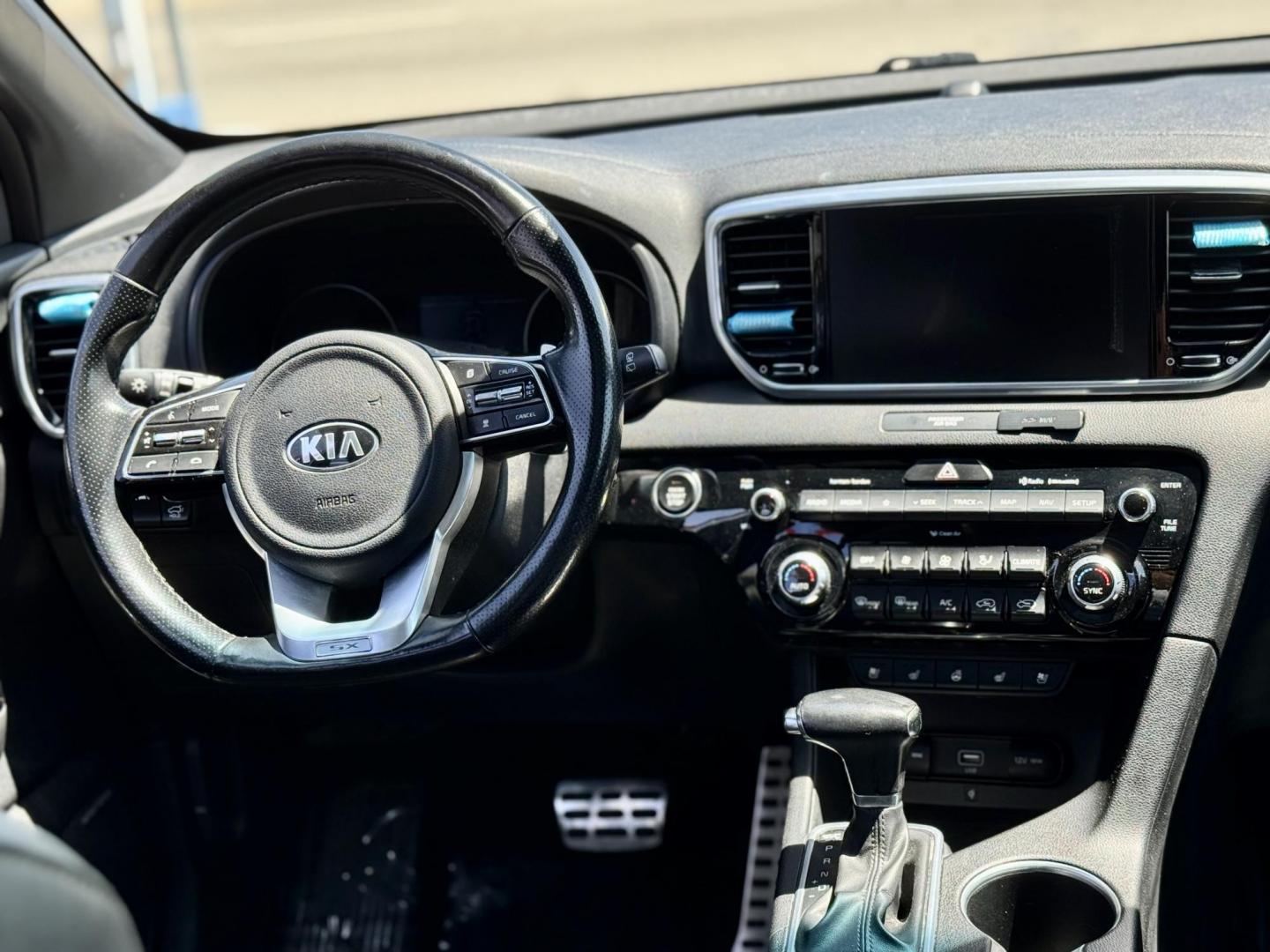 2020 WHITE Kia Sportage SX AWD (KNDPRCA61L7) with an 2.0L L4 DOHC 16V engine, 6A transmission, located at 7600 S Western Ave., Chicago, IL, 60620, (773) 918-3980, 0.000000, 0.000000 - Photo#9