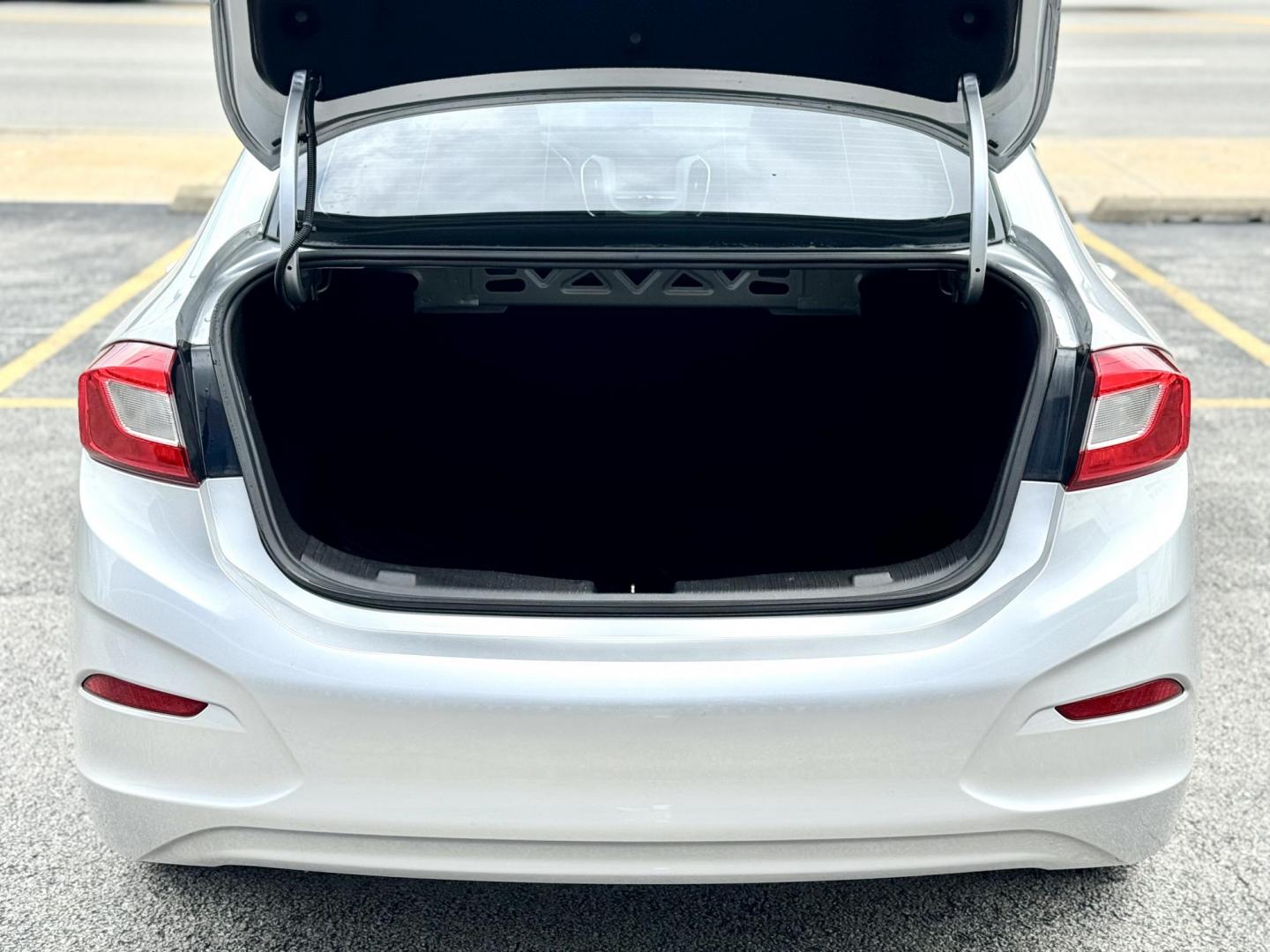 2018 SILVER Chevrolet Cruze LS Auto (1G1BC5SM4J7) with an 1.4L L4 DOHC 16V TURBO engine, 6A transmission, located at 7600 S Western Ave., Chicago, IL, 60620, (773) 918-3980, 0.000000, 0.000000 - Photo#2