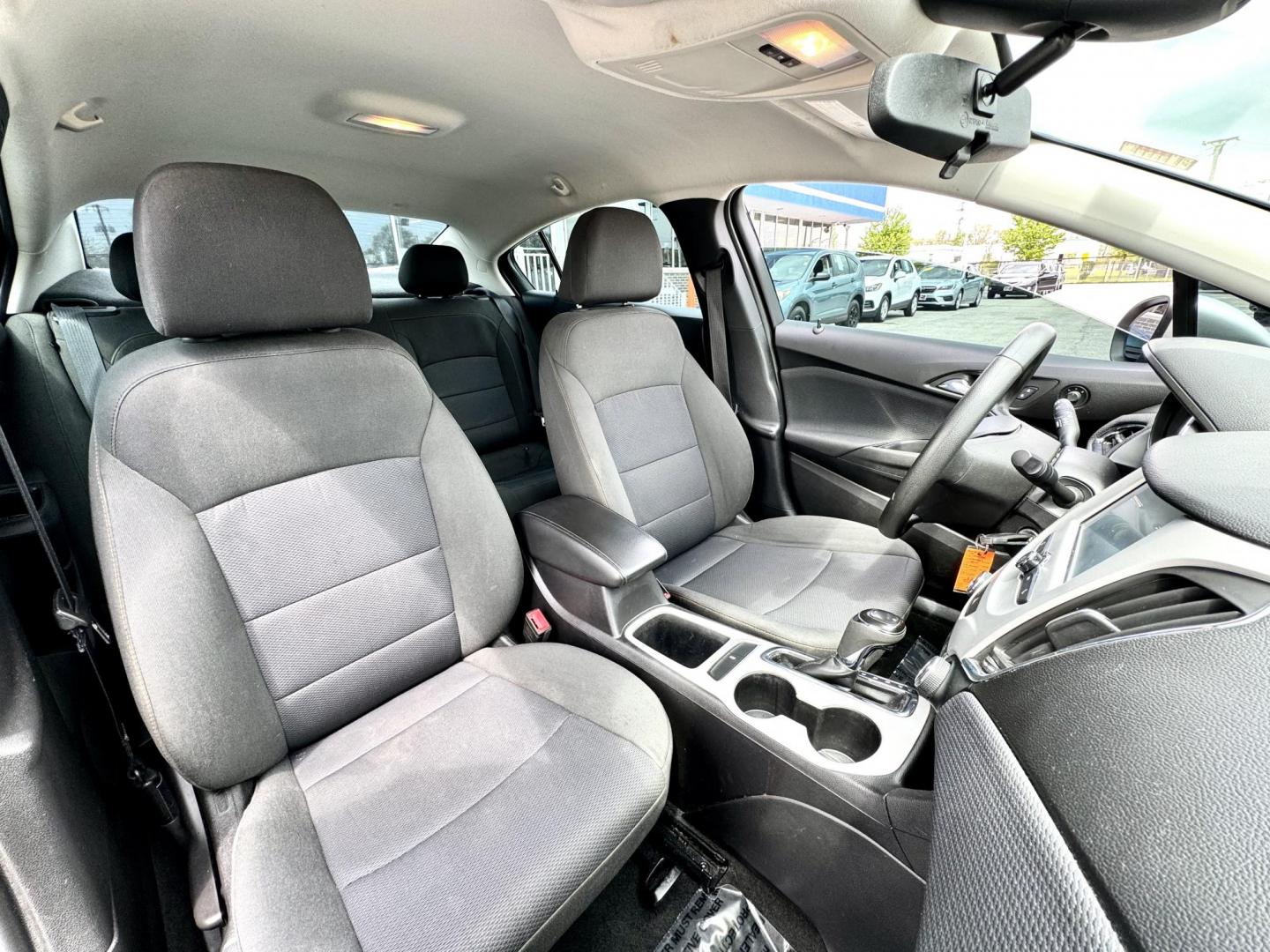 2018 SILVER Chevrolet Cruze LS Auto (1G1BC5SM4J7) with an 1.4L L4 DOHC 16V TURBO engine, 6A transmission, located at 7600 S Western Ave., Chicago, IL, 60620, (773) 918-3980, 0.000000, 0.000000 - Photo#9